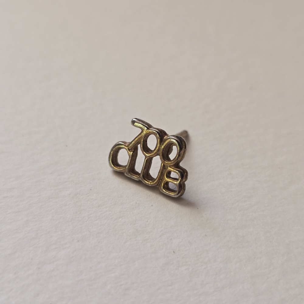 Vintage 700 Club Pin